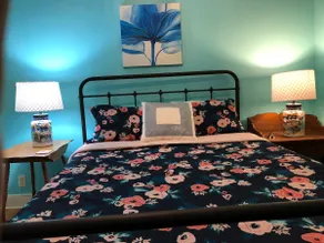 Sky Cottage by the Park - Image 3
