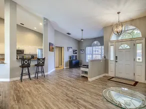 Fantastic Water Front Home on the Chain of Lakes - Image 4