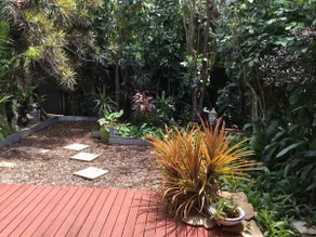 Garden Oasis 5 mins from city - Image 4
