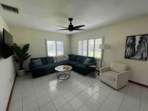 Private Guesthouse with Fenced Yard - Image 3