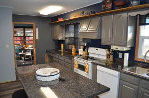 Airview beautiful private home - Image 4