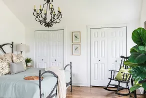 Vineyard views! Fully renovated, large farmhouse. - Image 2