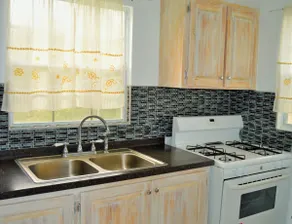 Pearl's Hilltop Cottage - Image 4