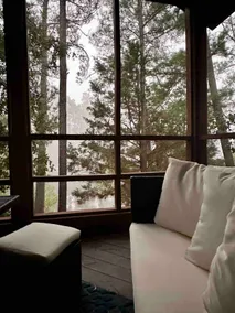 Log Cabin Antique Week Retreat, serene lake - Image 2