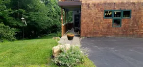 Comfy Colchester Retreat in Beautiful Malletts Bay - Image 4