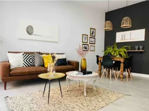 Hermanos Garnelo Apartment - Image 3