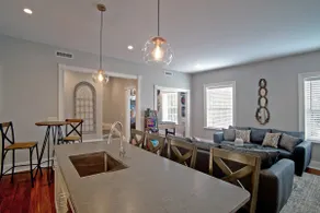 Newly Renovated 4 bed 3 bath and 2 Parking Spots - Image 5