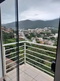 Newly renovated apartment with a lovely view - Image 4