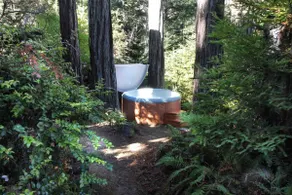 TREEToP LoG CaBin Hot Tub in Redwoods Woodstove - Image 2