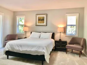 Spacieux, 4BR à un niveau près des parcs - Image 3