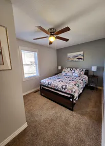 Charismatic 4-bedroom home on the New River - Image 4