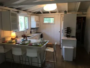 Cozy cottage by the beach - Image 2