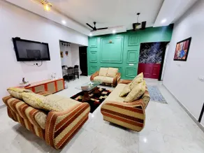 Luxury Villa & Free Breakfast - RnR Manor - Image 3