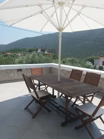 Lakonian home - Image 2