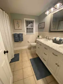 4 BR Entire House w/Hot Tub - Image 4