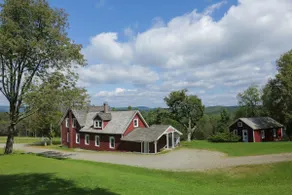 Secluded Farmhouse Retreat - stunning views - Image 2