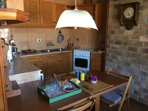 QUIET HOUSE NEAR THE CITY - Image 2