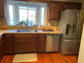Cheerful 2 bedroom townhouse with pool - Image 5