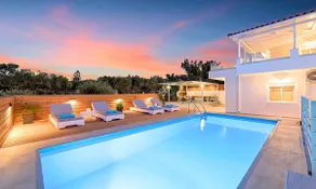 Etoile Villa Heated Pool - Image 2