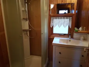 Axis Cottage Cabin - Image 3