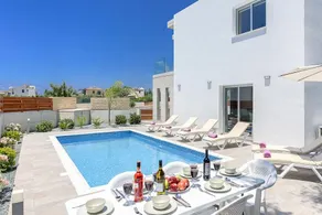Coral Bay new furnished private villa with pool - Image 3