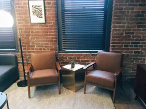 LOCATION!! Downtown Loft 1 block to Broadway! 403 - Image 5