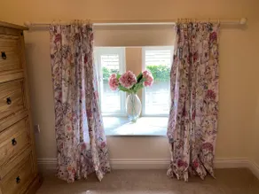 Beautiful 2 Bedroom Cottage at Country Manor House - Image 5