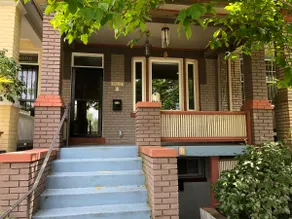 Beautiful, Comfortable & Historic Row House - Image 4