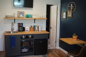 Driftwood Guest Suite- Access to Beach, Bay, Park - Image 3
