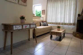 Gelly's House - Image 2