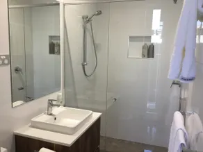 Canberra large self-contained annexe - Image 4