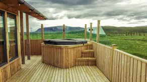Versalir · Hot tub & fire place · Golden Circle - Image 2