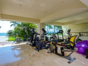 Oceanfront Oasis! Beautiful 3bd / 2bth - Image 4