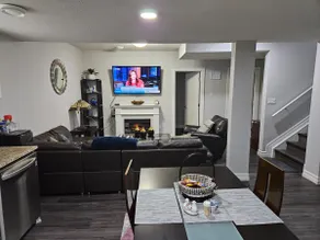 Cozy 2 Bdr Basement Suite, Free parking on site. - Image 3