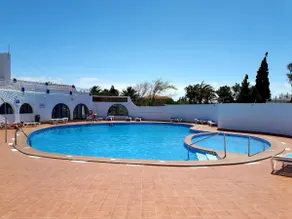 Martha's Holiday Home - Image 2