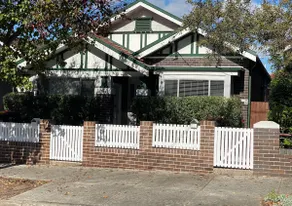 Cosy old charm 1Bdrm Home. Close to Transport - Image 2