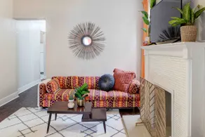 Cute Retro Apt Near Stadiums and Casino - Image 4