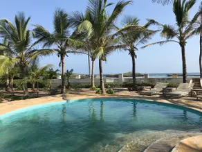 Large beachfront cottage with pool in Watamu - Image 2