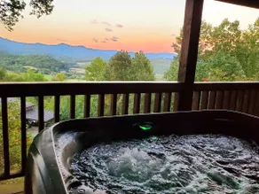 Majestic Mtn Top • Views • 5 Min to Bryson City - Image 4