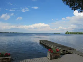 Beautiful Lakehouse in Prince Edward County - Image 5