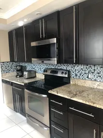 Stylish Home close to everything - Image 3