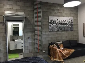 Industrial NYC Style Luxury Studio Aprmt A/C - Image 5