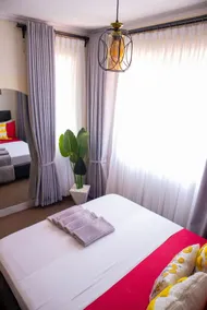 Luxury 3 bedroom. Aminute walk to Rupa mall - Image 3