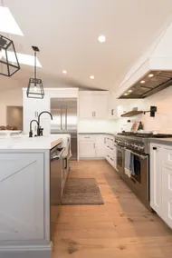 Coastal Industrial Farm House near Newport Beach - Image 5
