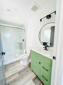 Seaside Luxury Rentals - Unit C - Image 5