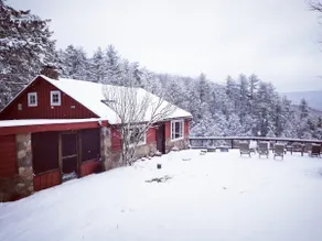 Catskills log cabin w/waterfall, views & hot tub - Image 3