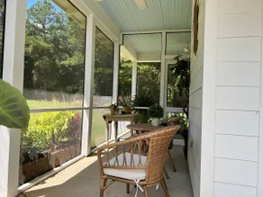 Lovely cottage style home. - Image 5