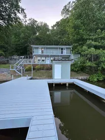 Riverfront Property Newly Renvoated The Sweet Retreat - Image 4