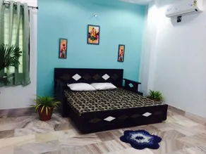 4 bedroom centrally located spacious house in Banjara hills road number 3 - Image 2