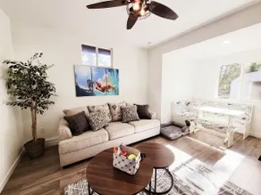 Tiny House w/King Bed, fenced yard, E-Bikes! - Image 2